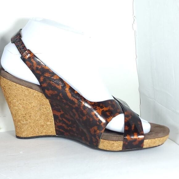 UGG Women's HAZEL Tortoise Shell US7 Patent Leather Cork Wedge Slingback Sandals - Picture 6 of 16
